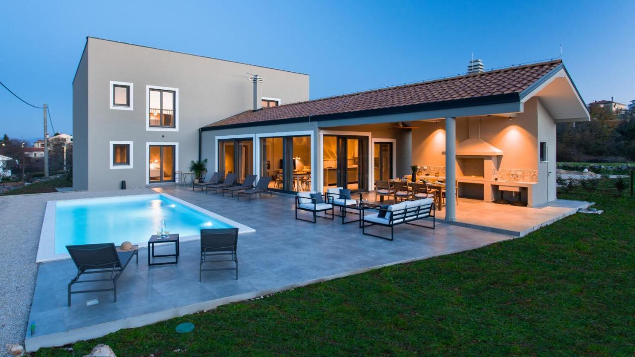 Villa & Jardin - Luxury Villa With Swimming Pool Vrh  Exteriér fotografie
